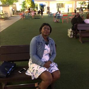 Meet your Posher, Stephanie